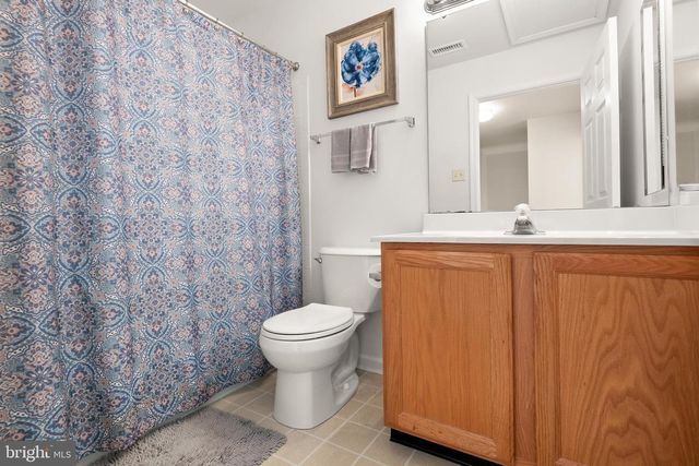 228 JASMINE LN, Newark, DE 19702