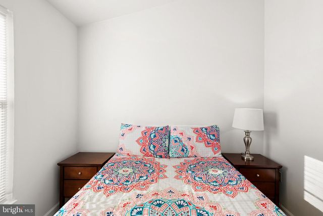 228 JASMINE LN, Newark, DE 19702