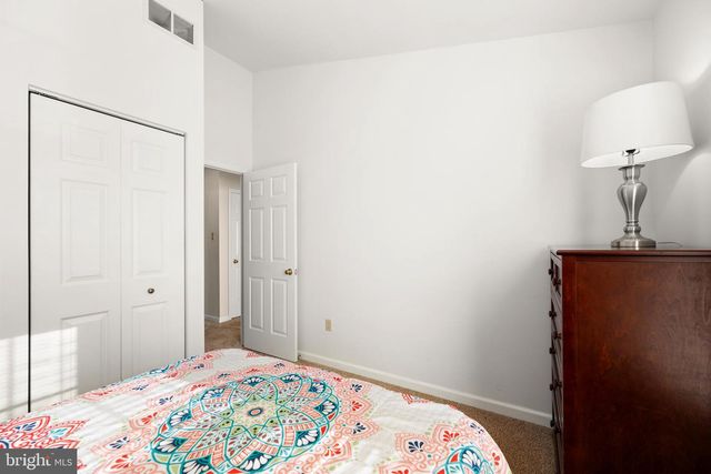 228 JASMINE LN, Newark, DE 19702