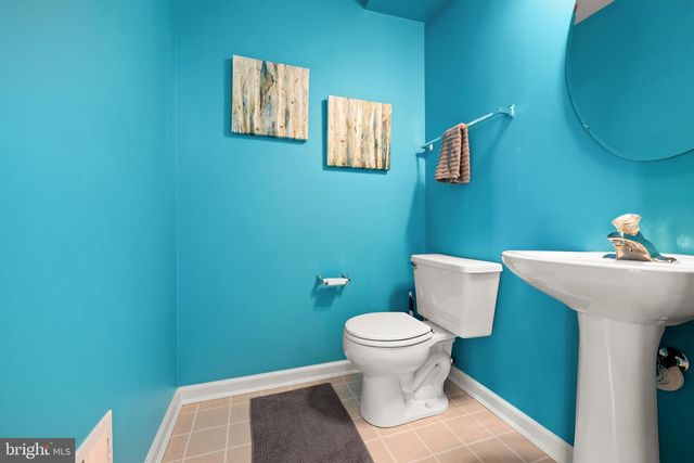 228 JASMINE LN, Newark, DE 19702