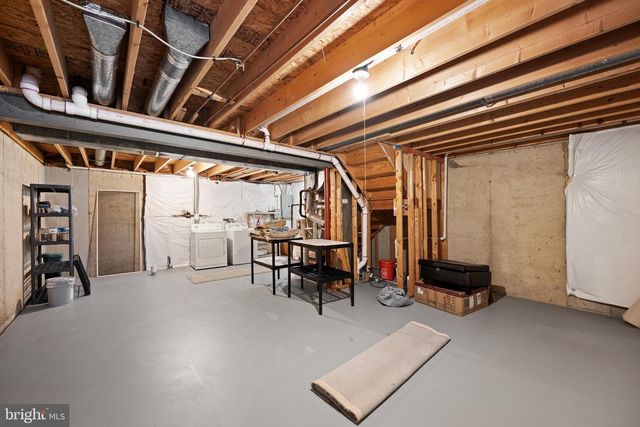 228 JASMINE LN, Newark, DE 19702