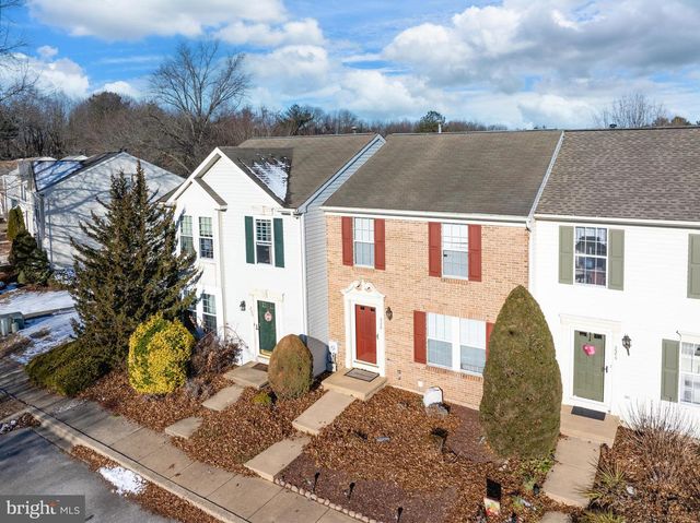 228 JASMINE LN, Newark, DE 19702