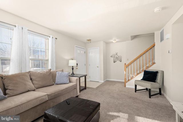 228 JASMINE LN, Newark, DE 19702