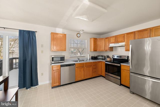 228 JASMINE LN, Newark, DE 19702