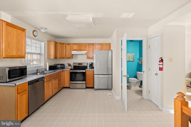 228 JASMINE LN, Newark, DE 19702