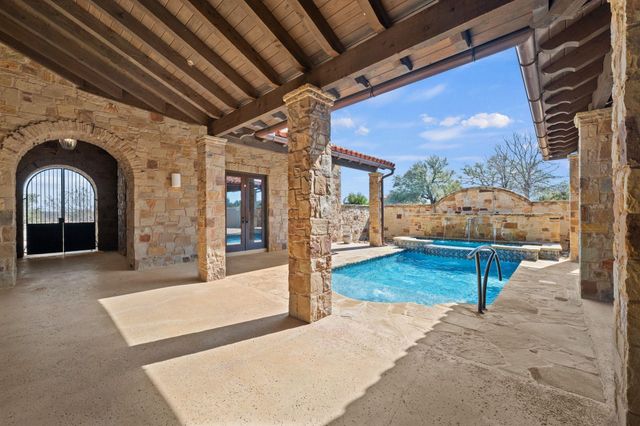 444 La Serena LOOP, Horseshoe Bay, TX 78657