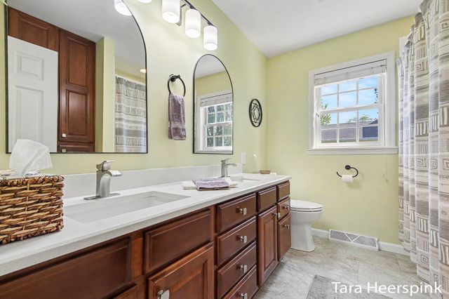 2077 Fernwood Drive, Georgetown Twp, MI 49428
