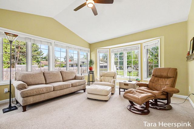 2077 Fernwood Drive, Georgetown Twp, MI 49428