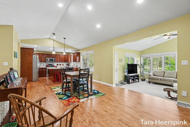 2077 Fernwood Drive, Georgetown Twp, MI 49428