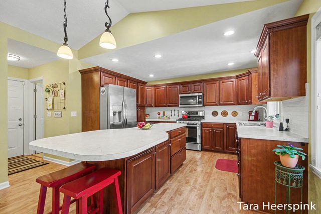 2077 Fernwood Drive, Georgetown Twp, MI 49428