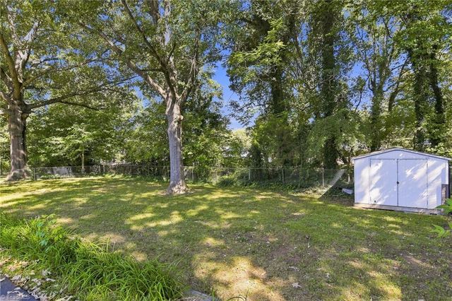 3915 Avera Avenue, Winston-salem, NC 27106