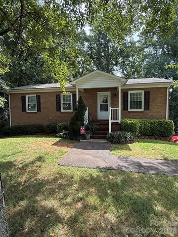 192 Heritage View Road, Hickory, NC 28601
