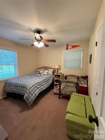 192 Heritage View Road, Hickory, NC 28601