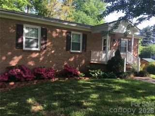 192 Heritage View Road, Hickory, NC 28601