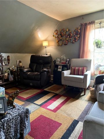 53 Catherine Street, Bristol, RI 02809