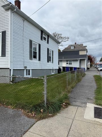 53 Catherine Street, Bristol, RI 02809