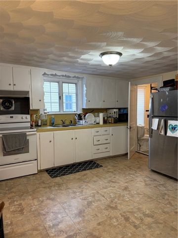 53 Catherine Street, Bristol, RI 02809