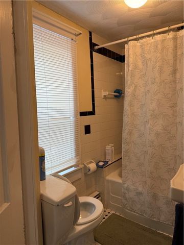 53 Catherine Street, Bristol, RI 02809