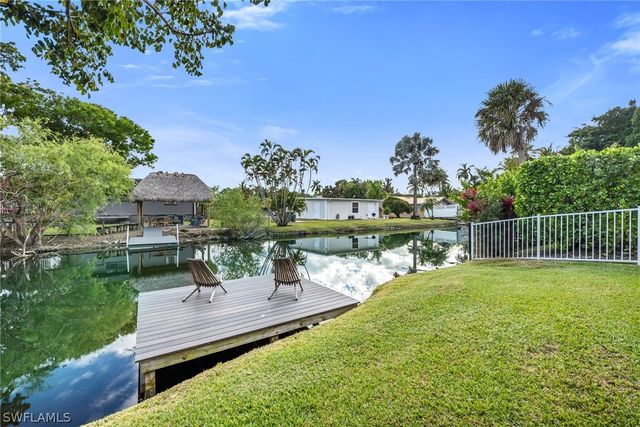 2464 Lake AVE, Naples, FL 34112