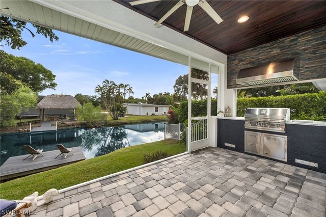 2464 Lake AVE, Naples, FL 34112