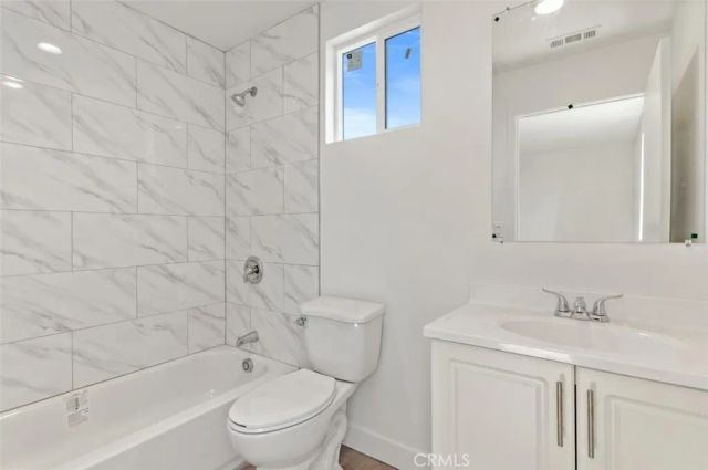 711 W 80th, Los Angeles, CA 90044