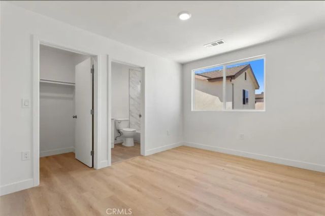 711 W 80th, Los Angeles, CA 90044