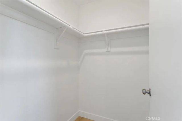 711 W 80th, Los Angeles, CA 90044