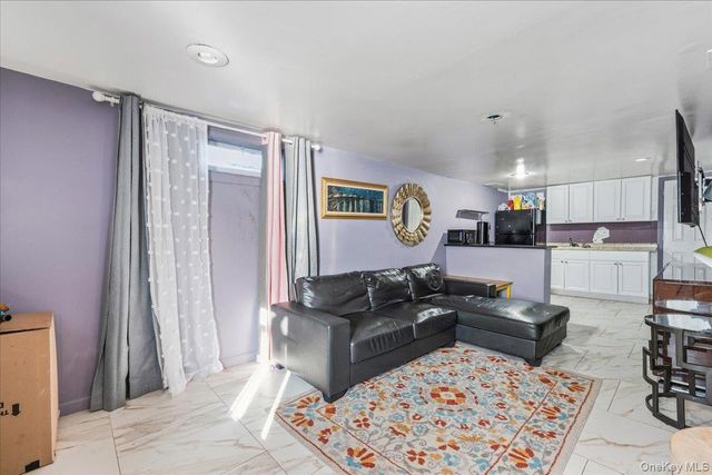 28 Hemlock Street, Central Islip, NY 11722