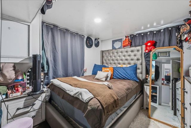 28 Hemlock Street, Central Islip, NY 11722