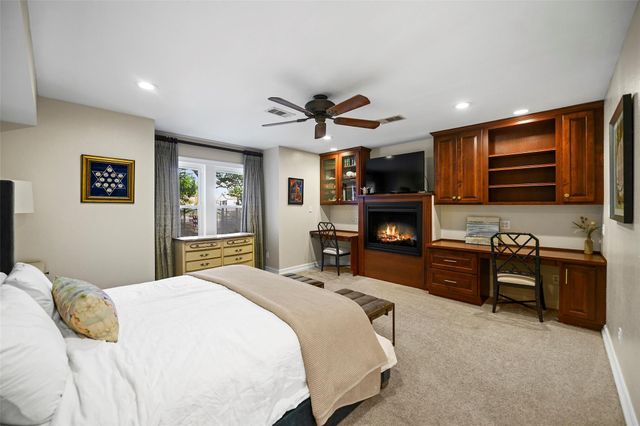 2 Cedar Lawn Drive N, Galveston, TX 77551