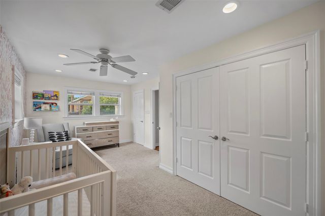 2 Cedar Lawn Drive N, Galveston, TX 77551