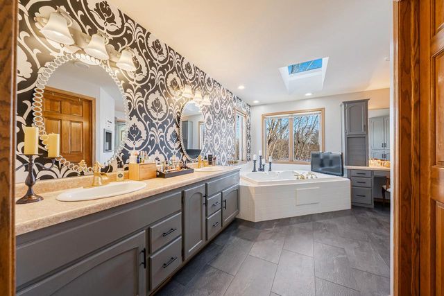 1836 OSHKOSH STREET, New London, WI 54961