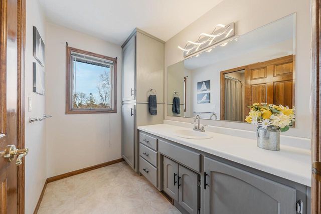 1836 OSHKOSH STREET, New London, WI 54961