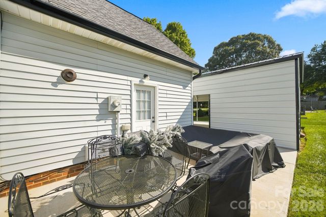 2325 Winterfield Drive, Gastonia, NC 28056