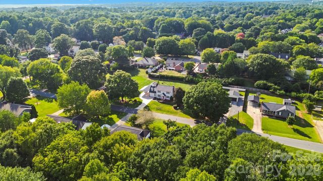 2325 Winterfield Drive, Gastonia, NC 28056