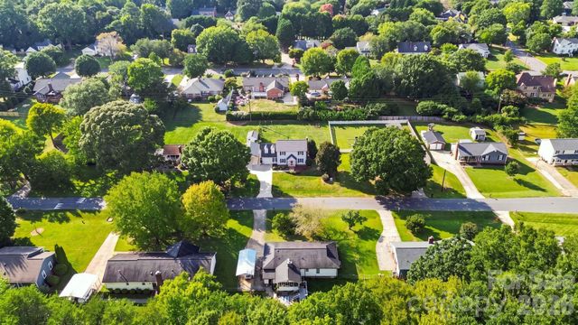 2325 Winterfield Drive, Gastonia, NC 28056