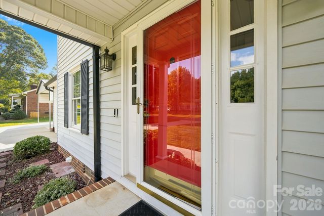 2325 Winterfield Drive, Gastonia, NC 28056