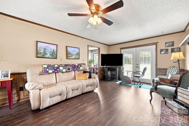 2325 Winterfield Drive, Gastonia, NC 28056