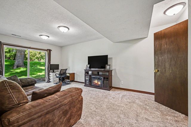 4376 Arden View Court, Arden Hills, MN 55112