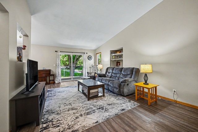 4376 Arden View Court, Arden Hills, MN 55112