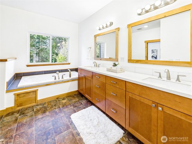 8550 NE Nature Way, Kingston, WA 98346