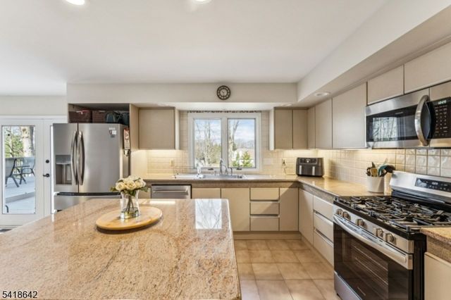 11 N Ridge Rd, Denville Twp., NJ 07834