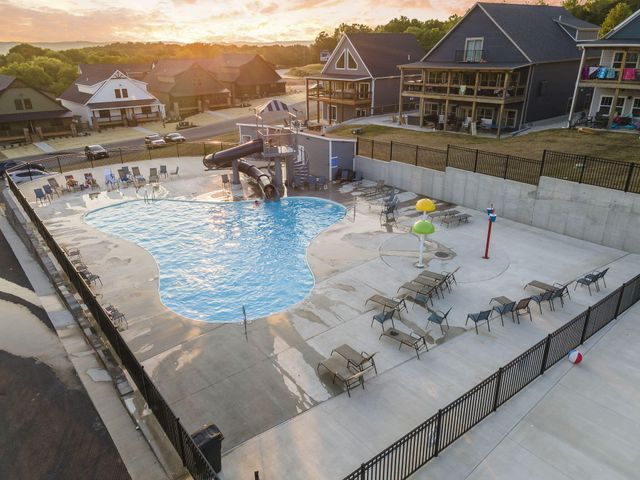 275 Watersound Way 40, Hollister, MO 65672