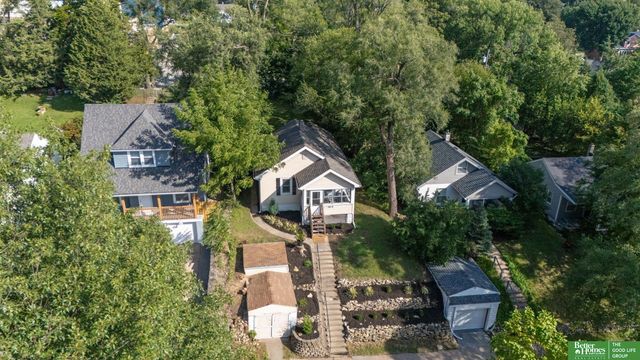 5810 Cedar Street, Omaha, NE 68106