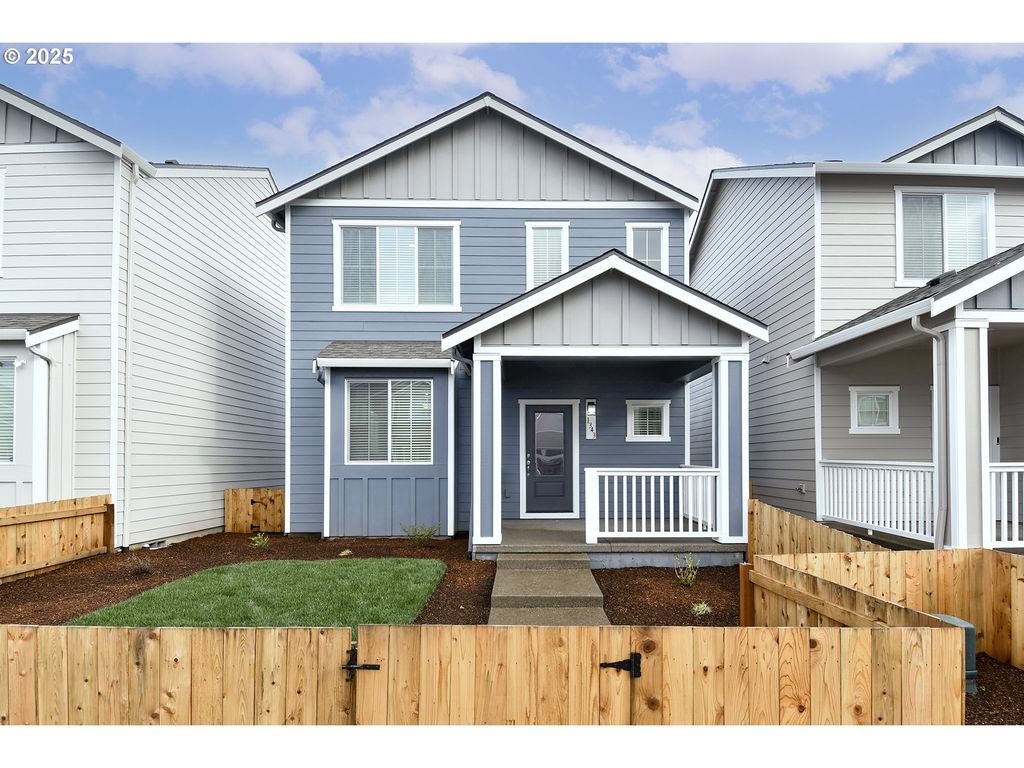 1197 PARKSIDE Ave, Woodburn, OR 97071