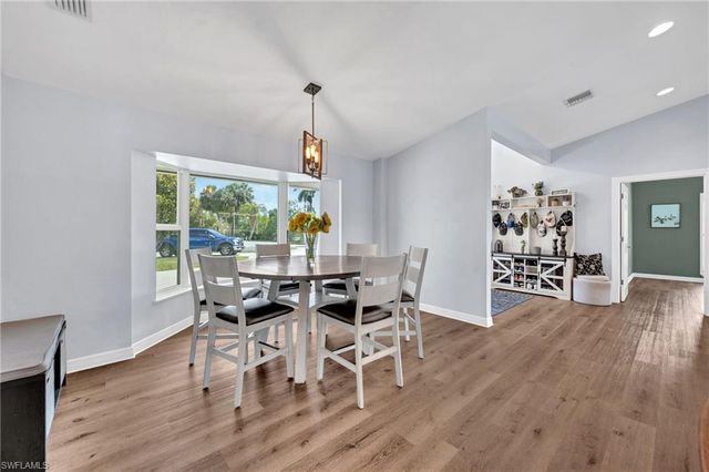 260 20th AVE NE, Naples, FL 34120
