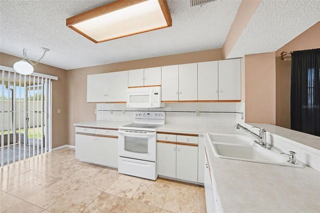 7816 HARDWICK DRIVE 1011, New Port Richey, FL 34653