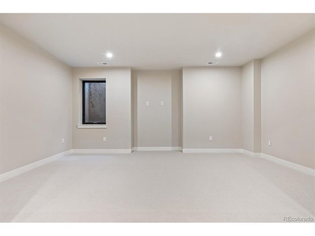 1109 S Clayton St, Denver, CO 80210