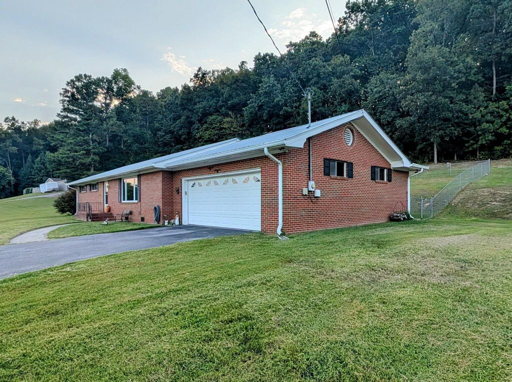 4392 Blue Springs Road SE, Cleveland, TN 37311