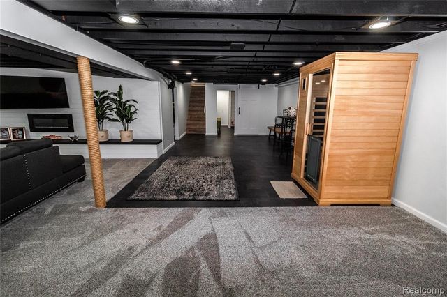 2238 Farnsworth Road, Lapeer, MI 48446